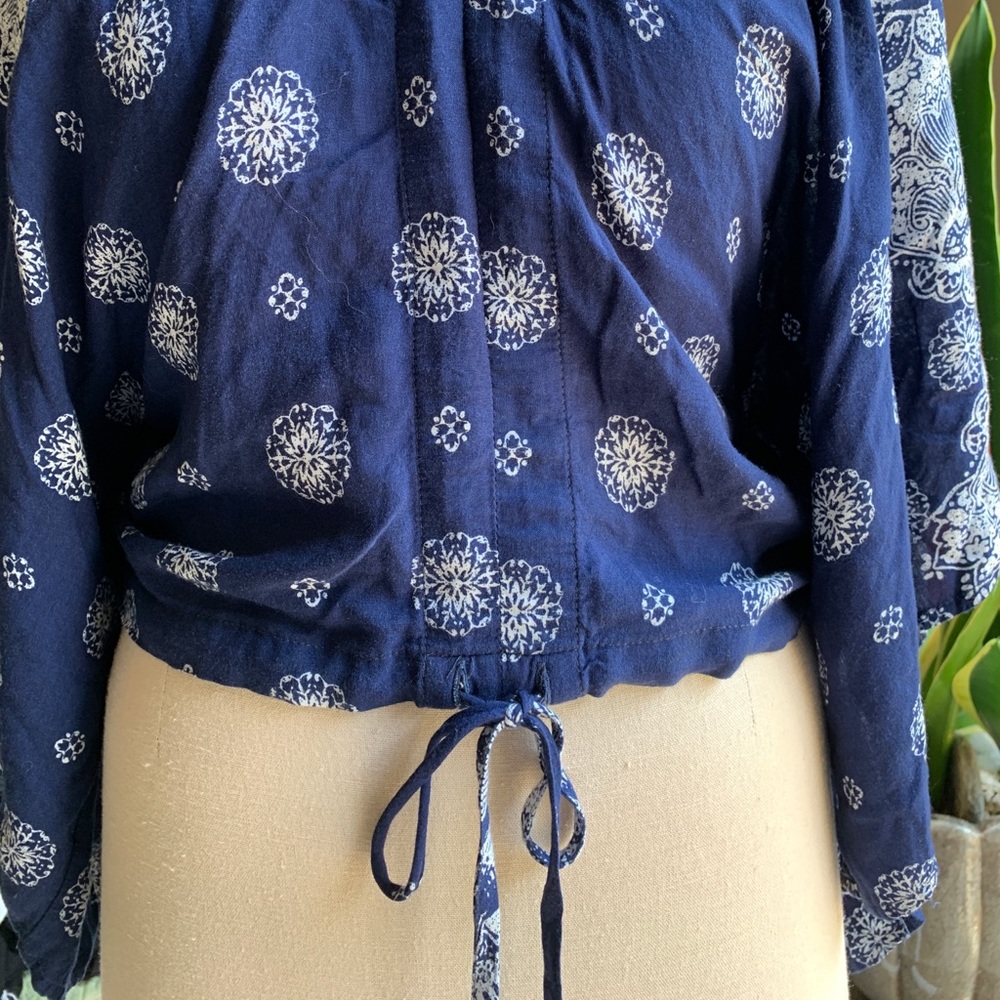 Lulus Top • - Picture 6 of 14